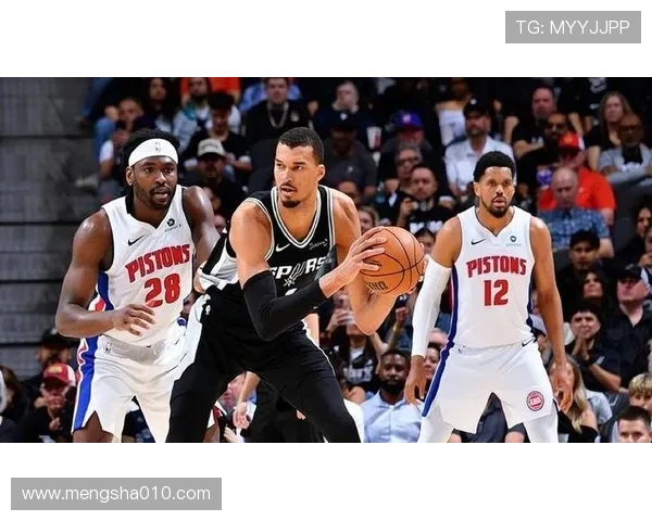 开拓者逆转太阳首轮对阵马刺